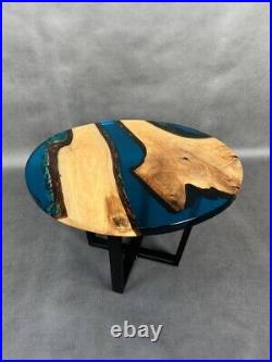 Round coffee table 27,5 epoxy resin and natural walnut wood in stock